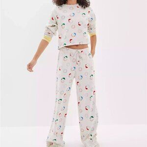 NWOT American Eagle Smiley Christmas Lounge Set
